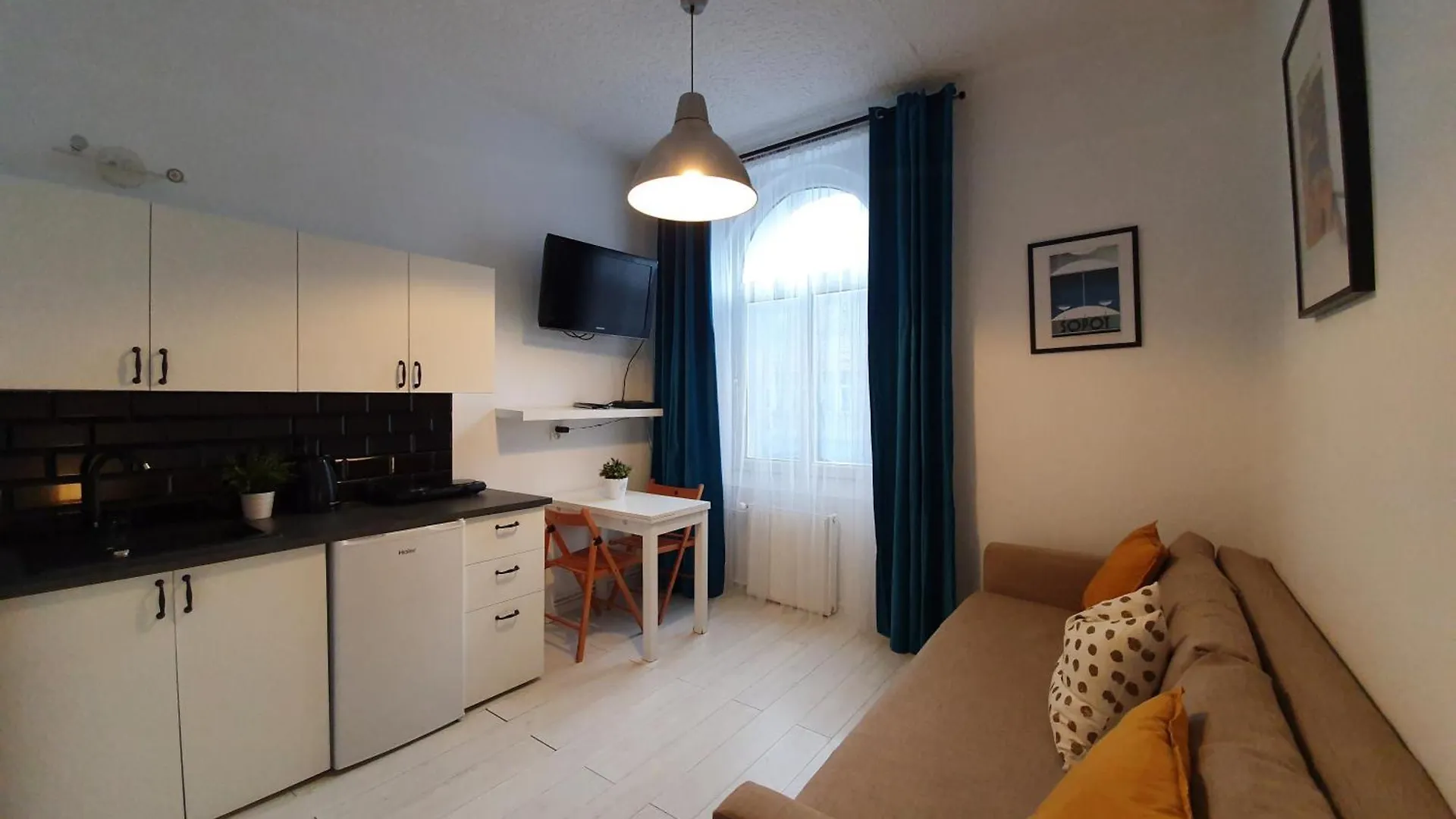 Studio Bursztyn & Parking Apartment Sopot